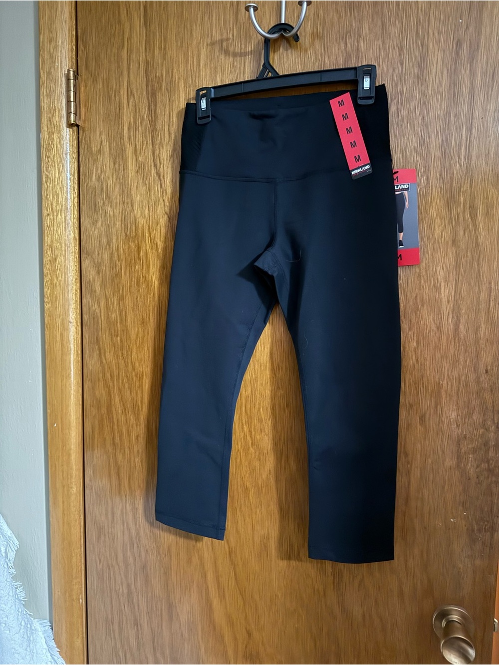 Kirkland Signature Black Capri Leggings
